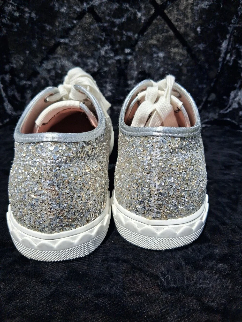 Kate Spade New York Vale Silver Glitter Lace Up Fashion Sneakers Size 7.5